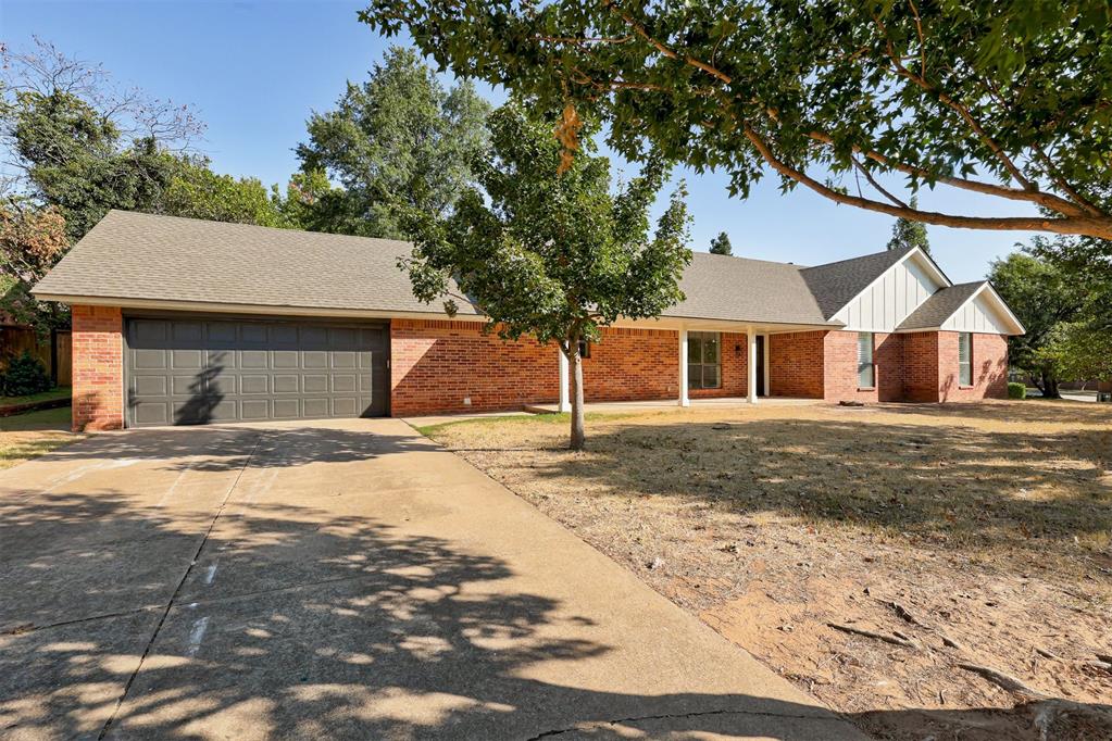 3809 Cedarbrook Drive Property Photo 3