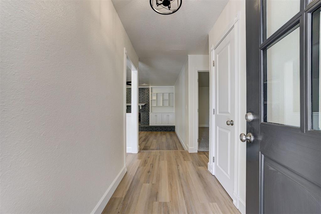 3809 Cedarbrook Drive Property Photo 6