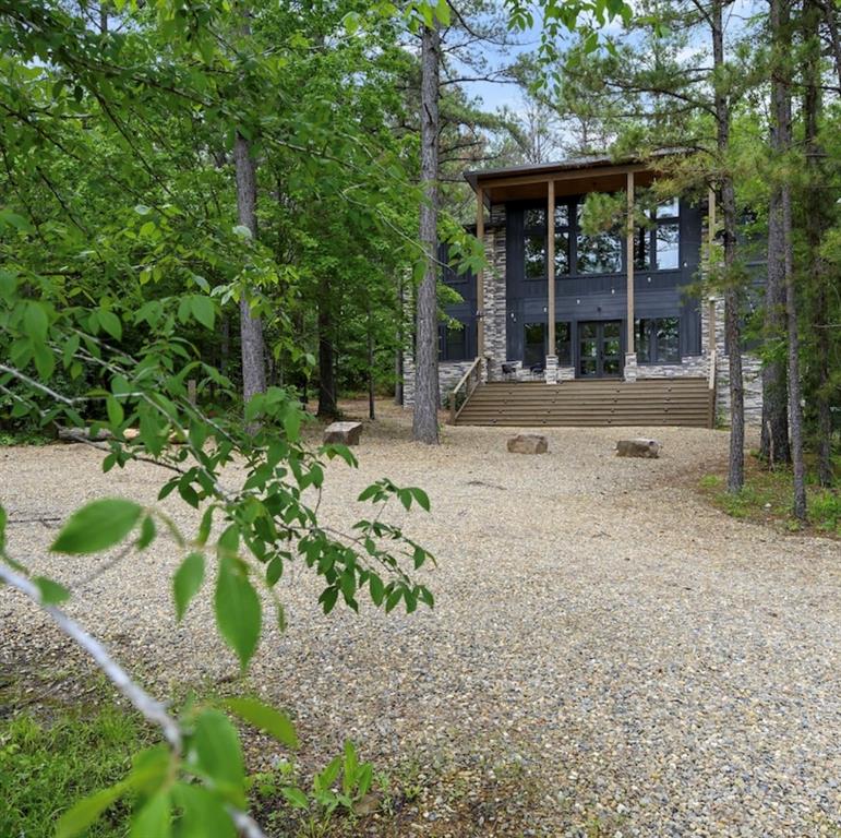 85 Pine Needle Lane Property Photo 3