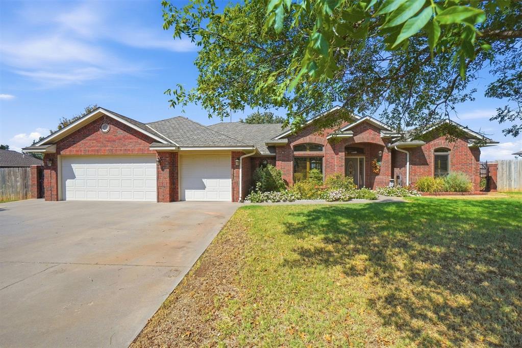 2309 N Sunset Drive Property Photo 1