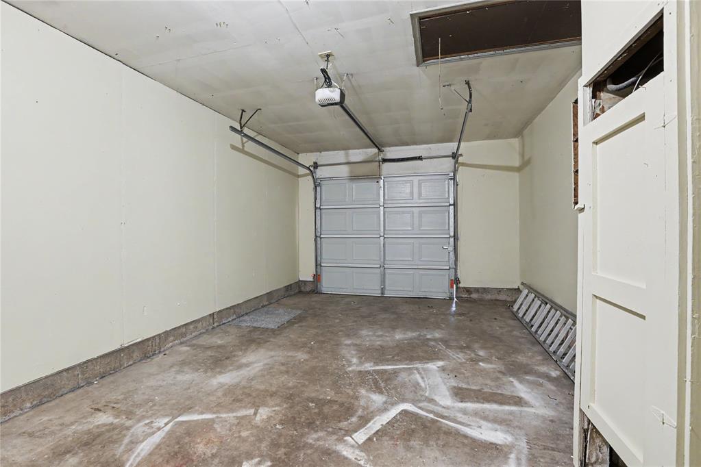 644 W Main Street Property Photo 14