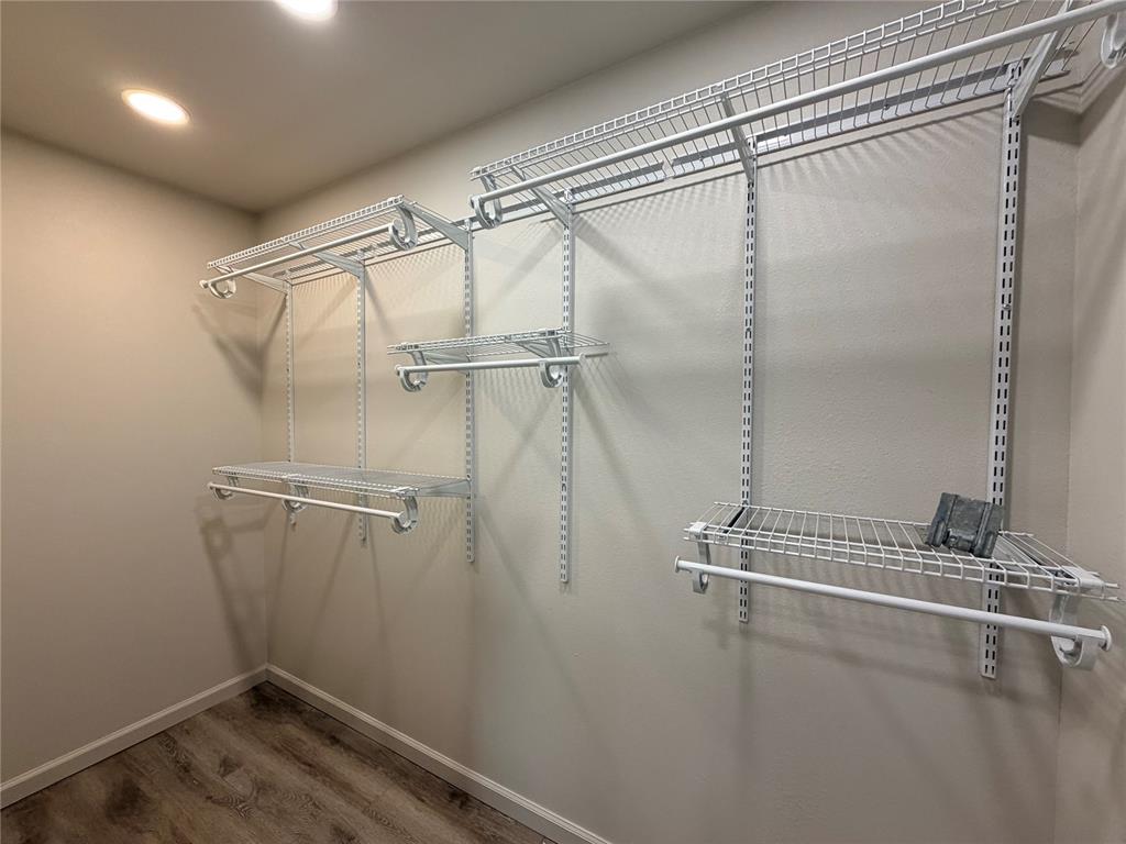 524 N Bryan Avenue Property Photo 11
