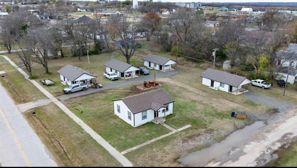 402 N 6th Avenue Property Photo 2