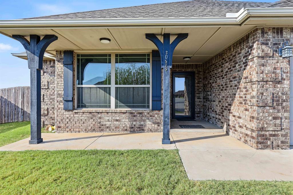 20575 Creekside Drive Property Photo 2