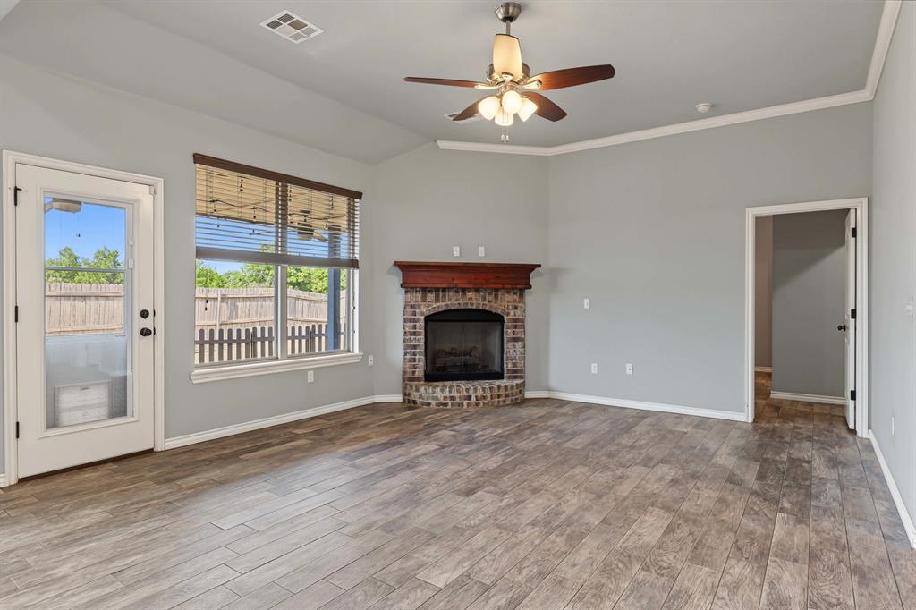 20575 Creekside Drive Property Photo 6