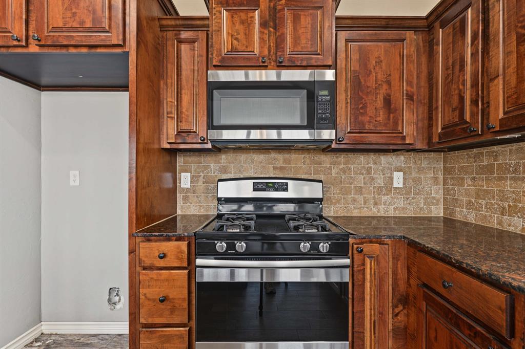 20575 Creekside Drive Property Photo 12