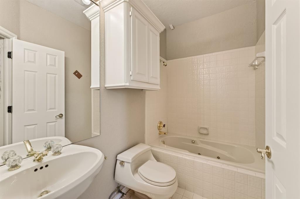 3201 Wakefield Lane Property Photo 36