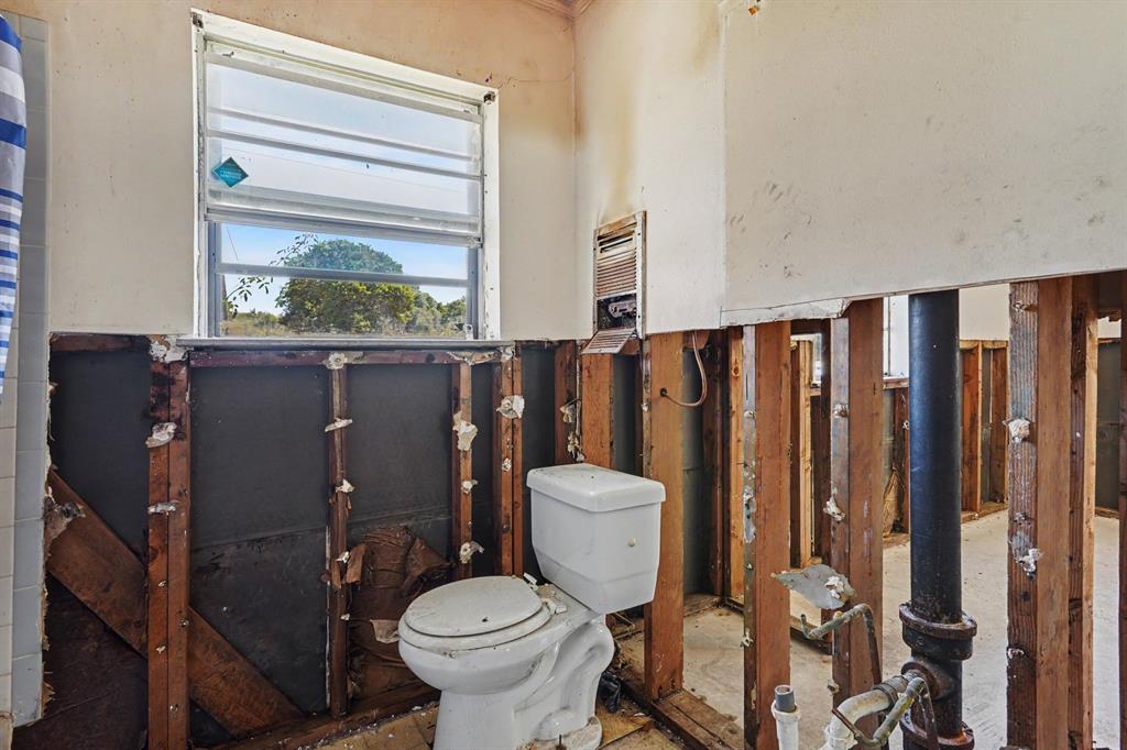 4513 Sunset Terrace Property Photo 11