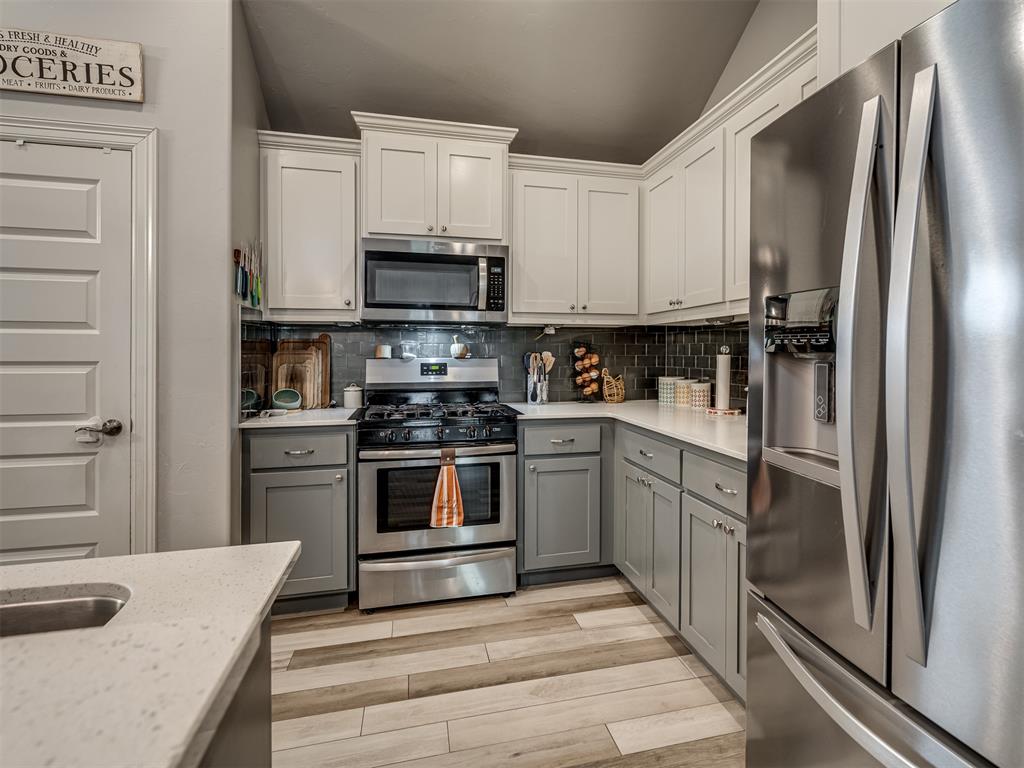 10205 Salt Fork Drive Property Photo 9