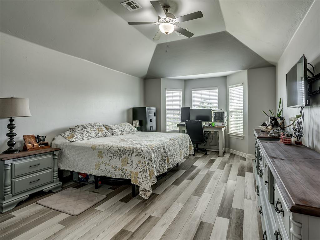10205 Salt Fork Drive Property Photo 15