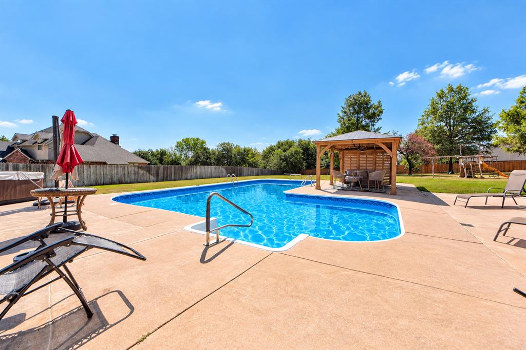 10308 Se 45th Street Property Photo 45