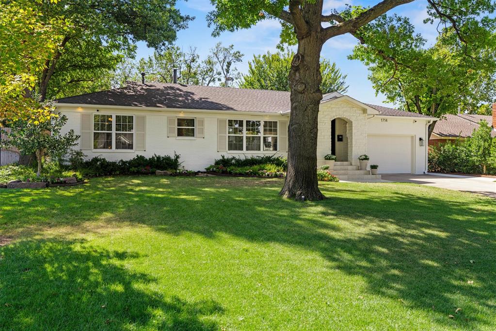1714 Drakestone Avenue Property Photo 2