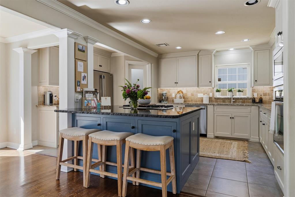 1714 Drakestone Avenue Property Photo 14