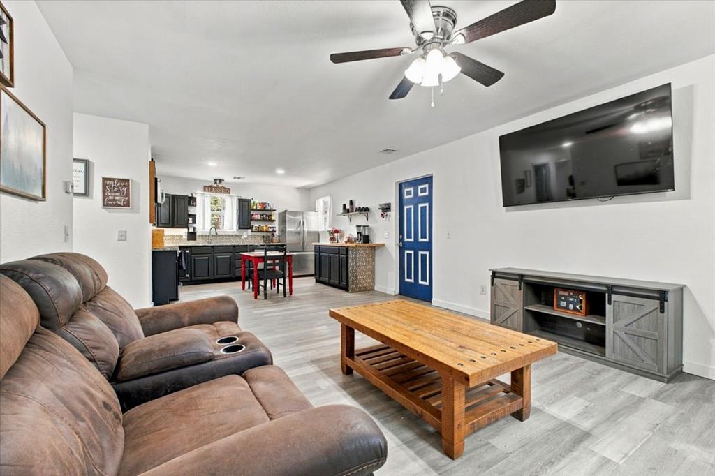 5608 Jesse Lane Property Photo 4