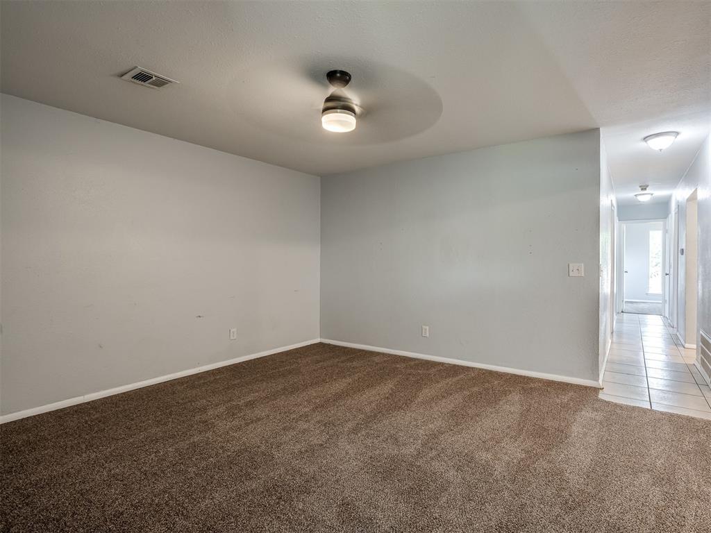 8900 S Hillcrest Drive Property Photo 6