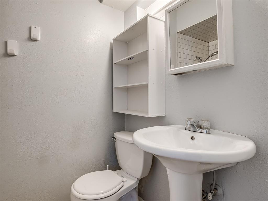 8900 S Hillcrest Drive Property Photo 19