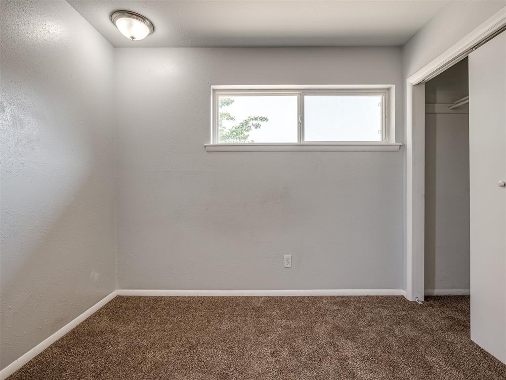 8900 S Hillcrest Drive Property Photo 22