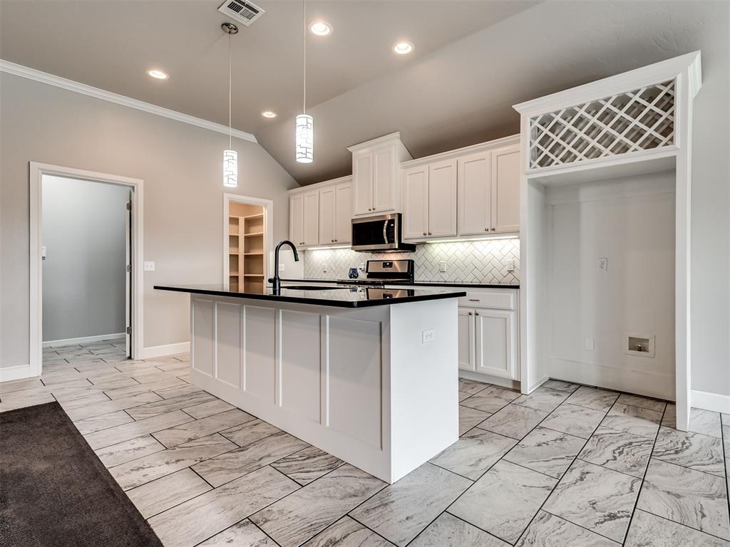 18512 Winamack Road Property Photo 10