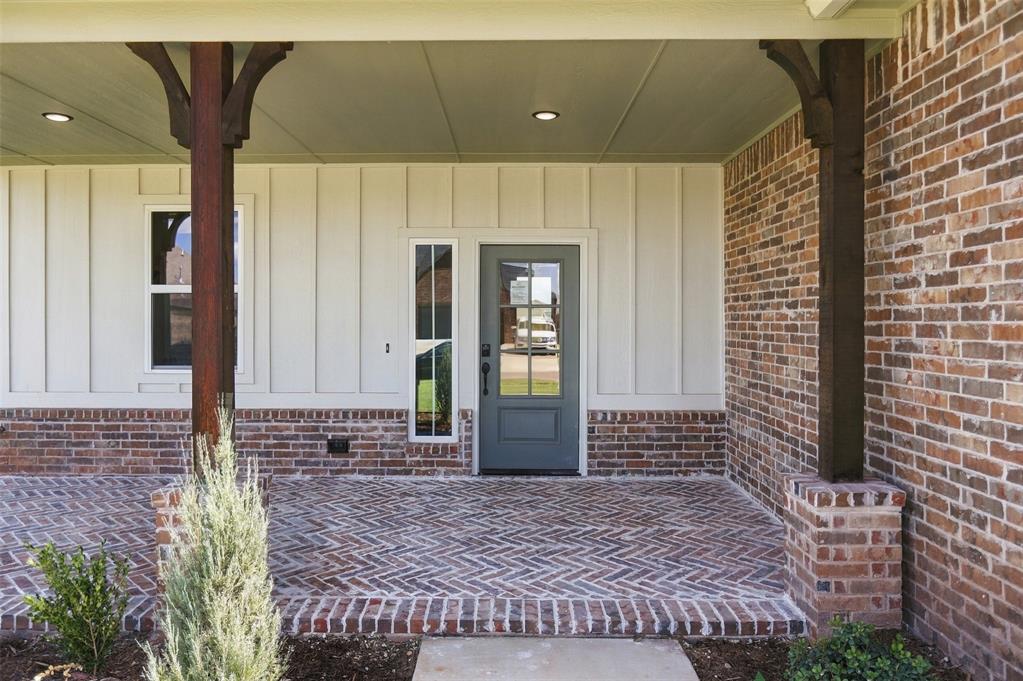 2156 Josslyn Place Property Photo 2