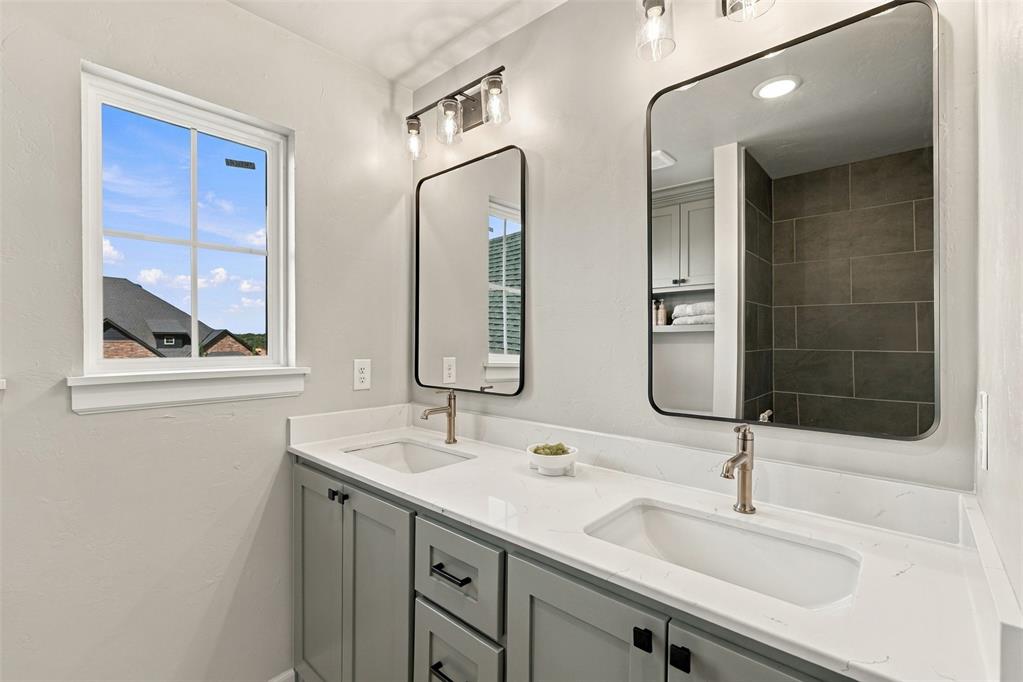 2156 Josslyn Place Property Photo 33