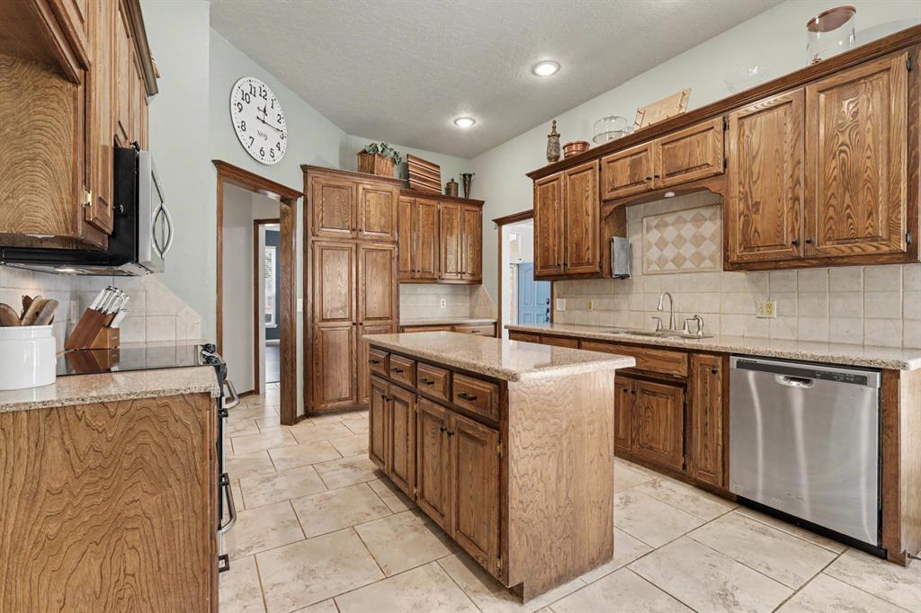501 Copperfield Drive Property Photo 3