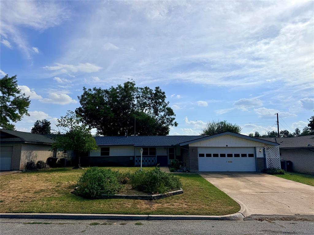 8332 Nw 35th Street Property Photo 1