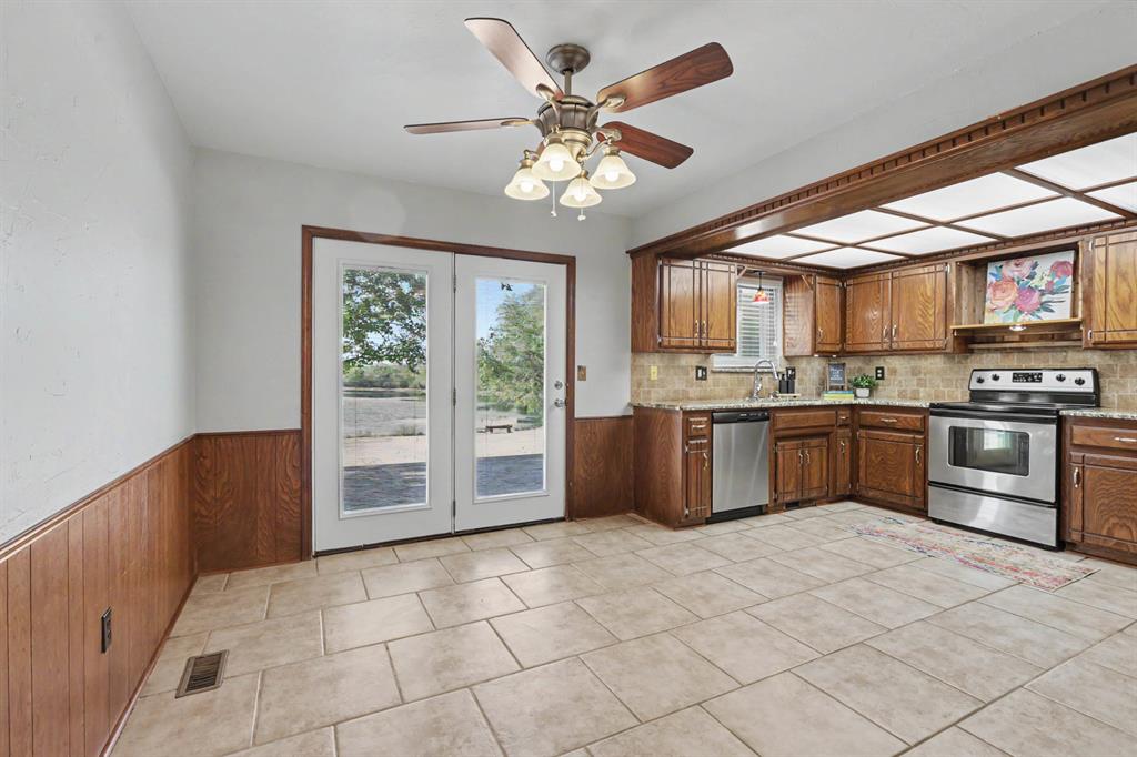 1908 Gray Fox Drive Property Photo 12