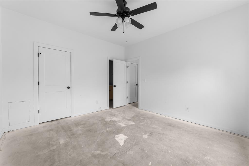 820 W 2nd Street Property Photo 23