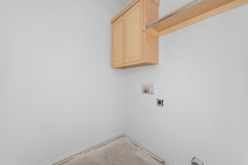 820 W 2nd Street Property Photo 45