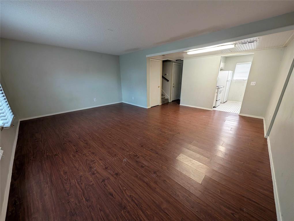 850 Greenvale Road Property Photo 2