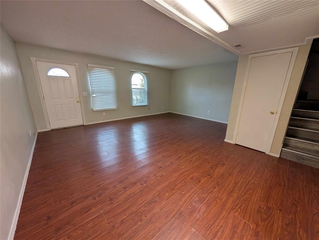 850 Greenvale Road Property Photo 4