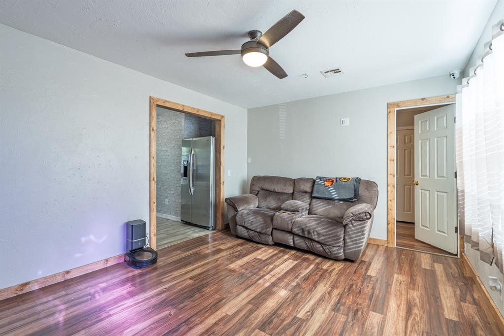 914 N Patchin Avenue Property Photo 10