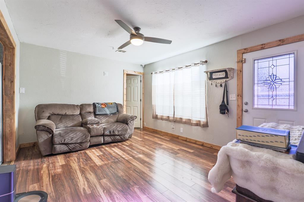 914 N Patchin Avenue Property Photo 11