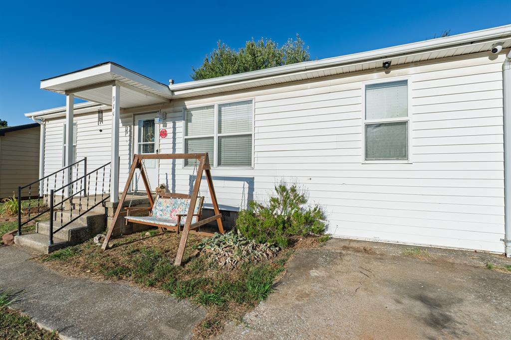 914 N Patchin Avenue Property Photo 32