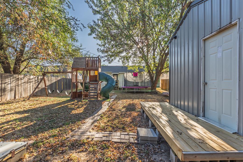 914 N Patchin Avenue Property Photo 37