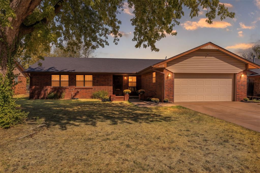 1119 W Johnathan Way Property Photo 1