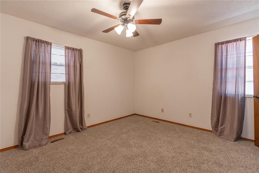 1119 W Johnathan Way Property Photo 15