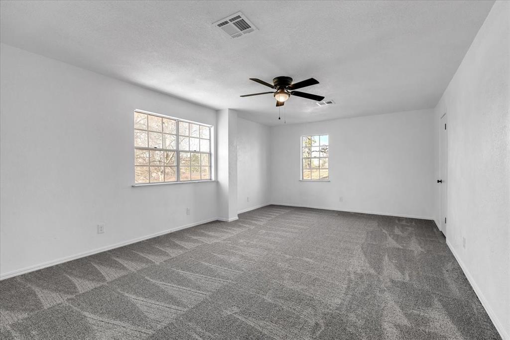636 E Lea Terrace Property Photo 22