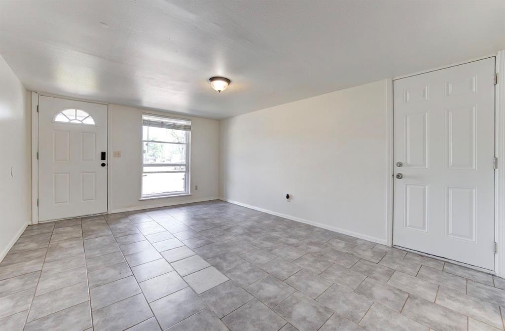 3231 N Utah Avenue Property Photo 6