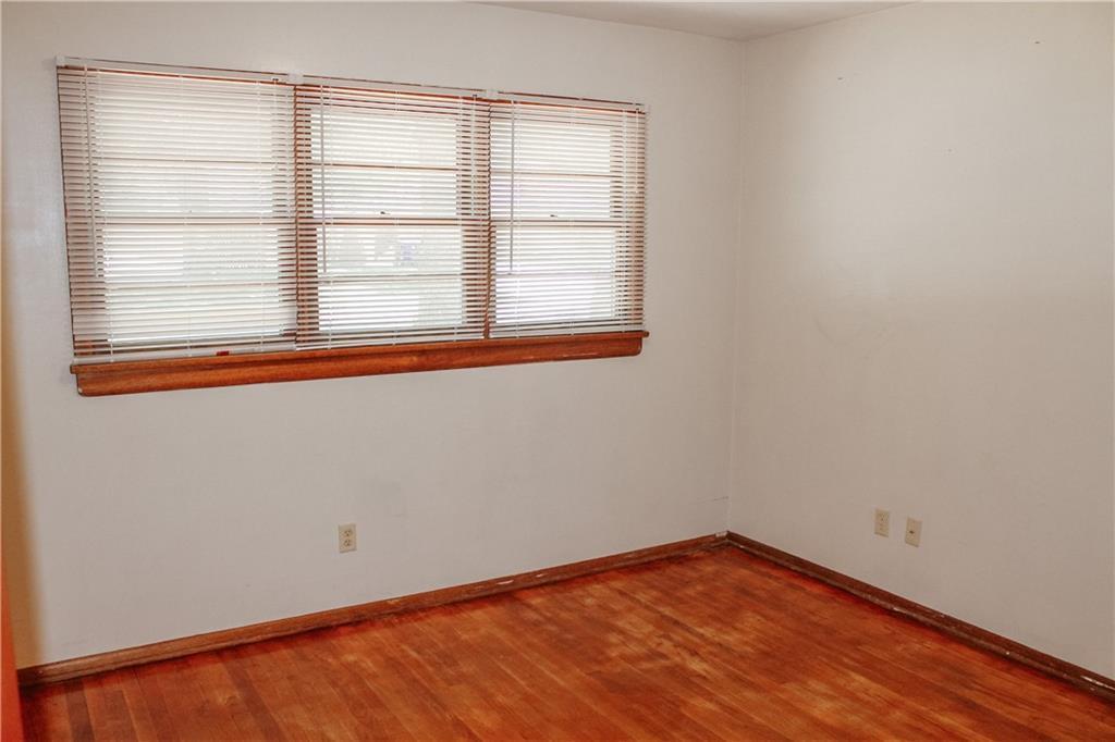 714 Elmwood Drive Property Photo 7