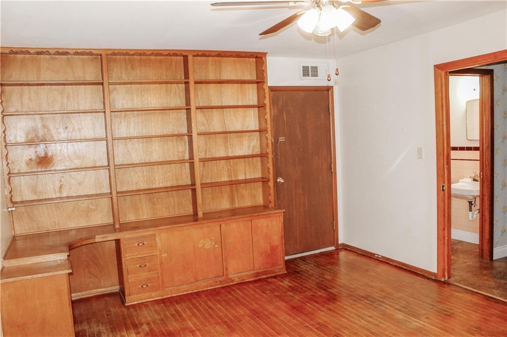 714 Elmwood Drive Property Photo 9