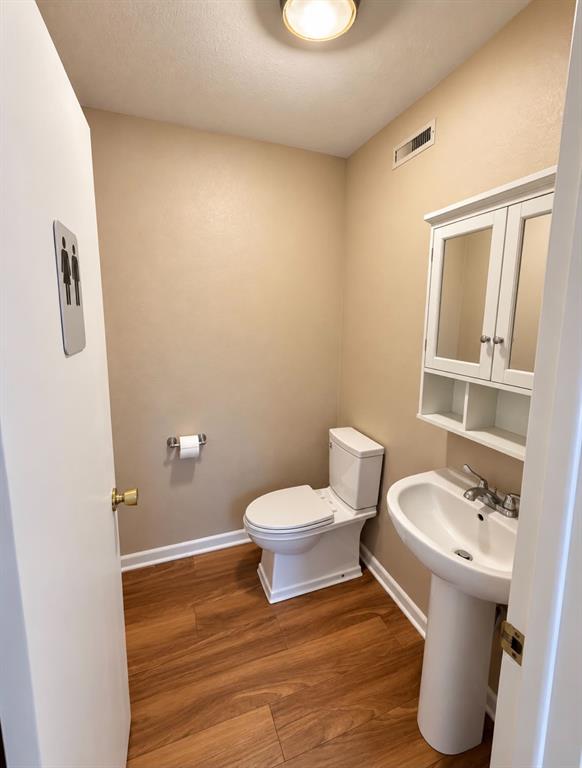309 Ne Medical Drive Property Photo 7