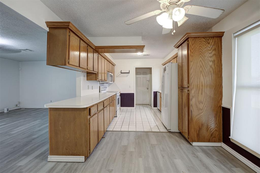 8801 Oakridge Drive Property Photo 13