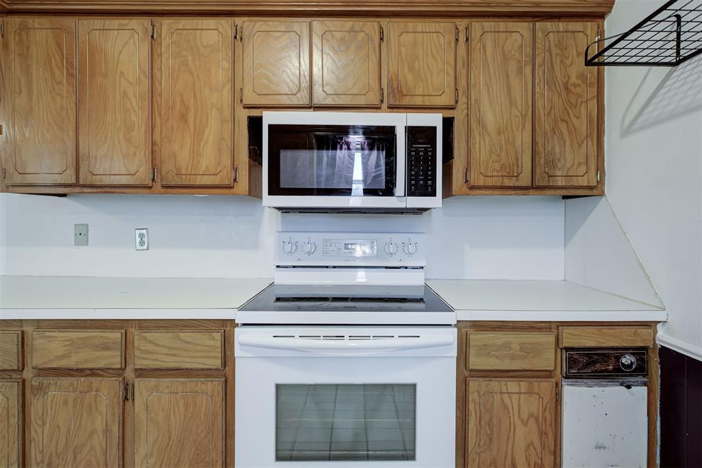 8801 Oakridge Drive Property Photo 16