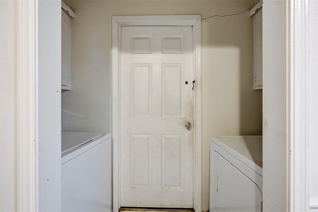 8801 Oakridge Drive Property Photo 17