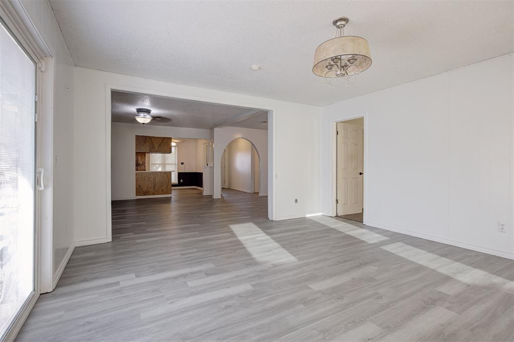 8801 Oakridge Drive Property Photo 21