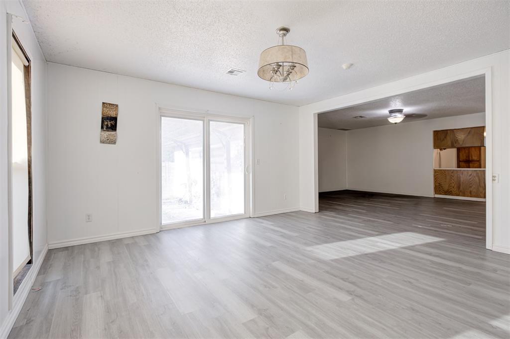 8801 Oakridge Drive Property Photo 22