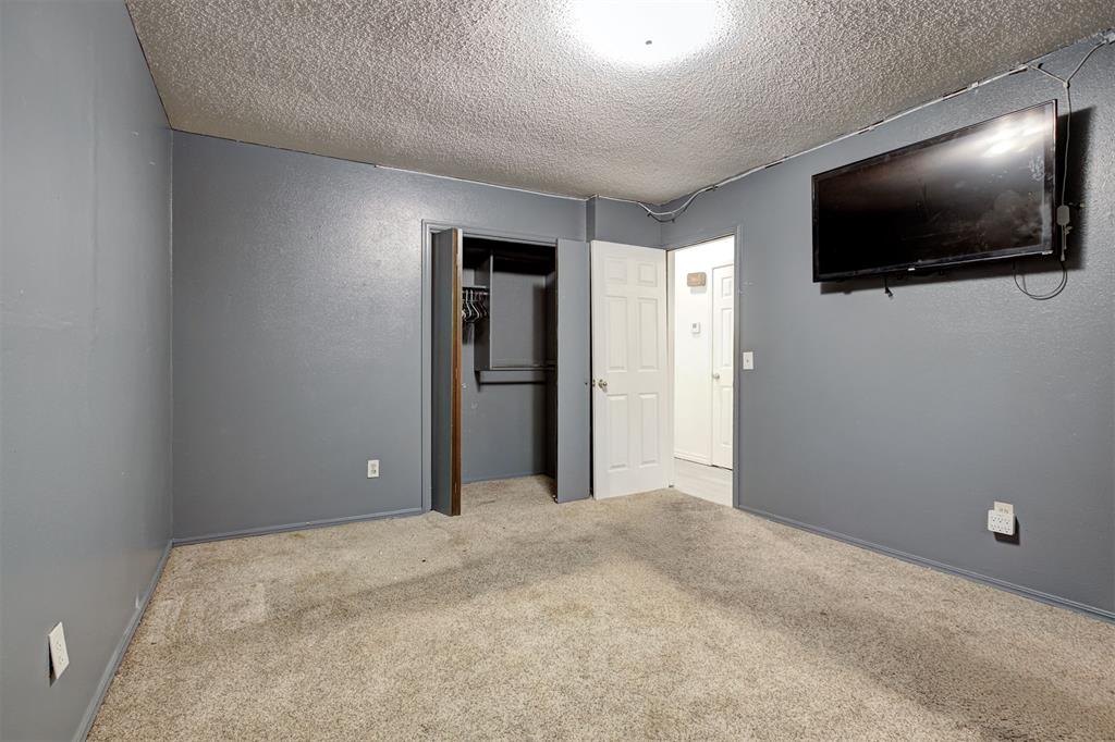 8801 Oakridge Drive Property Photo 33
