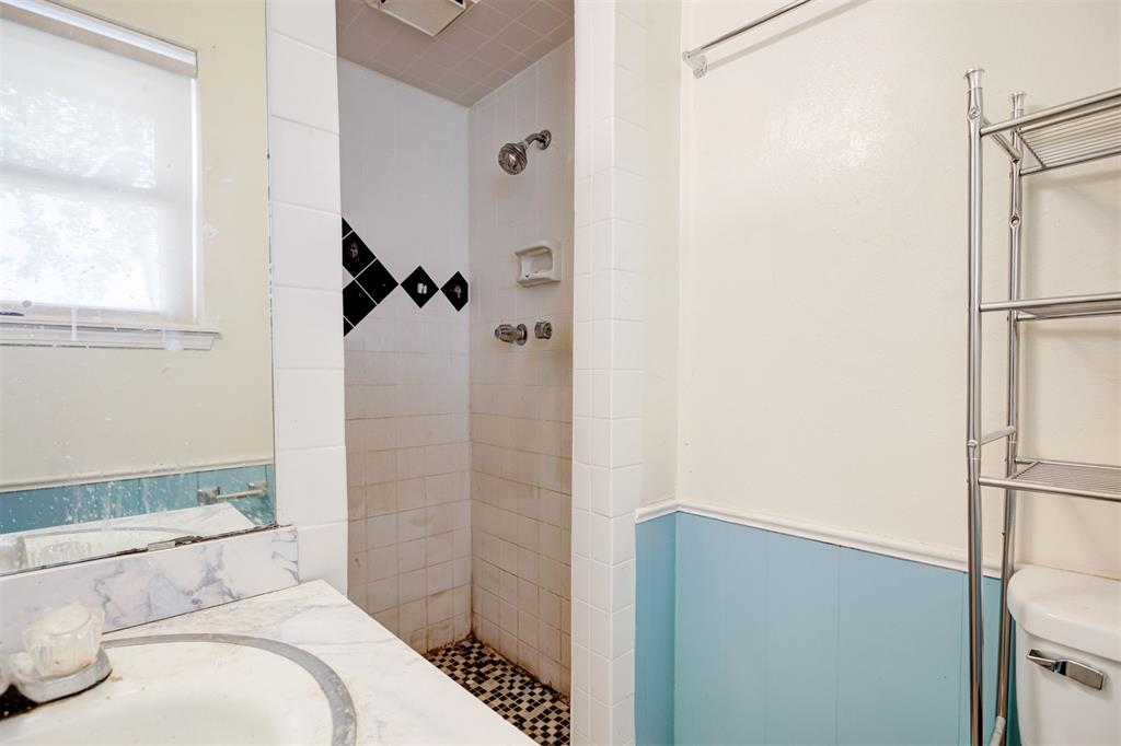 8801 Oakridge Drive Property Photo 35