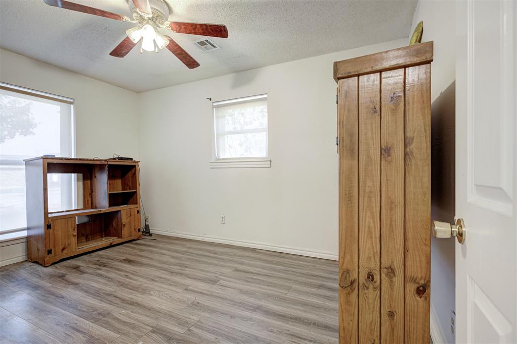 8801 Oakridge Drive Property Photo 37